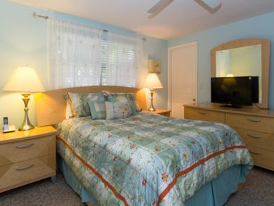 NORTH END ANNA MARIA  3 BEDROOM CONDO